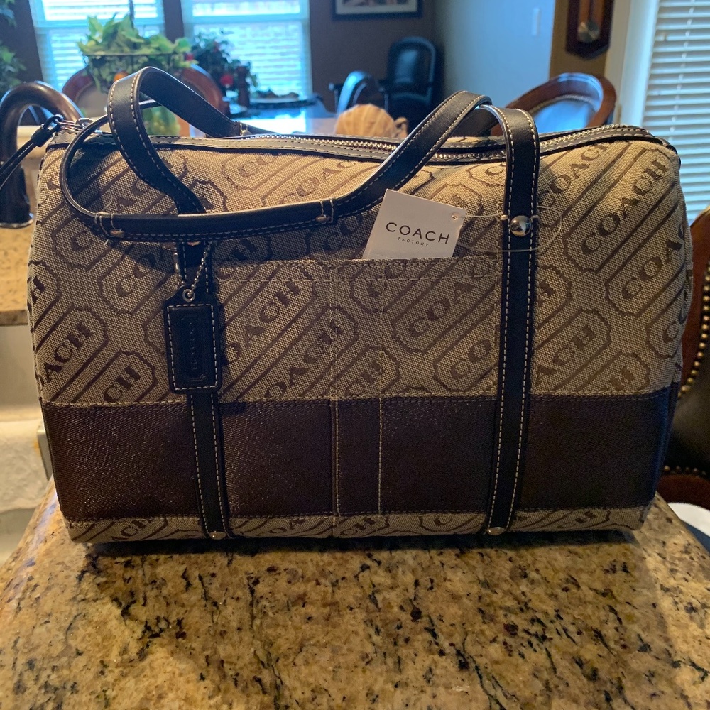 COACH LOZ SATCHEL (NWT)